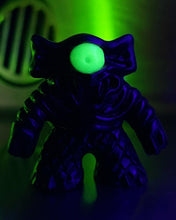 Load image into Gallery viewer, First Encounter - Mini Figure
